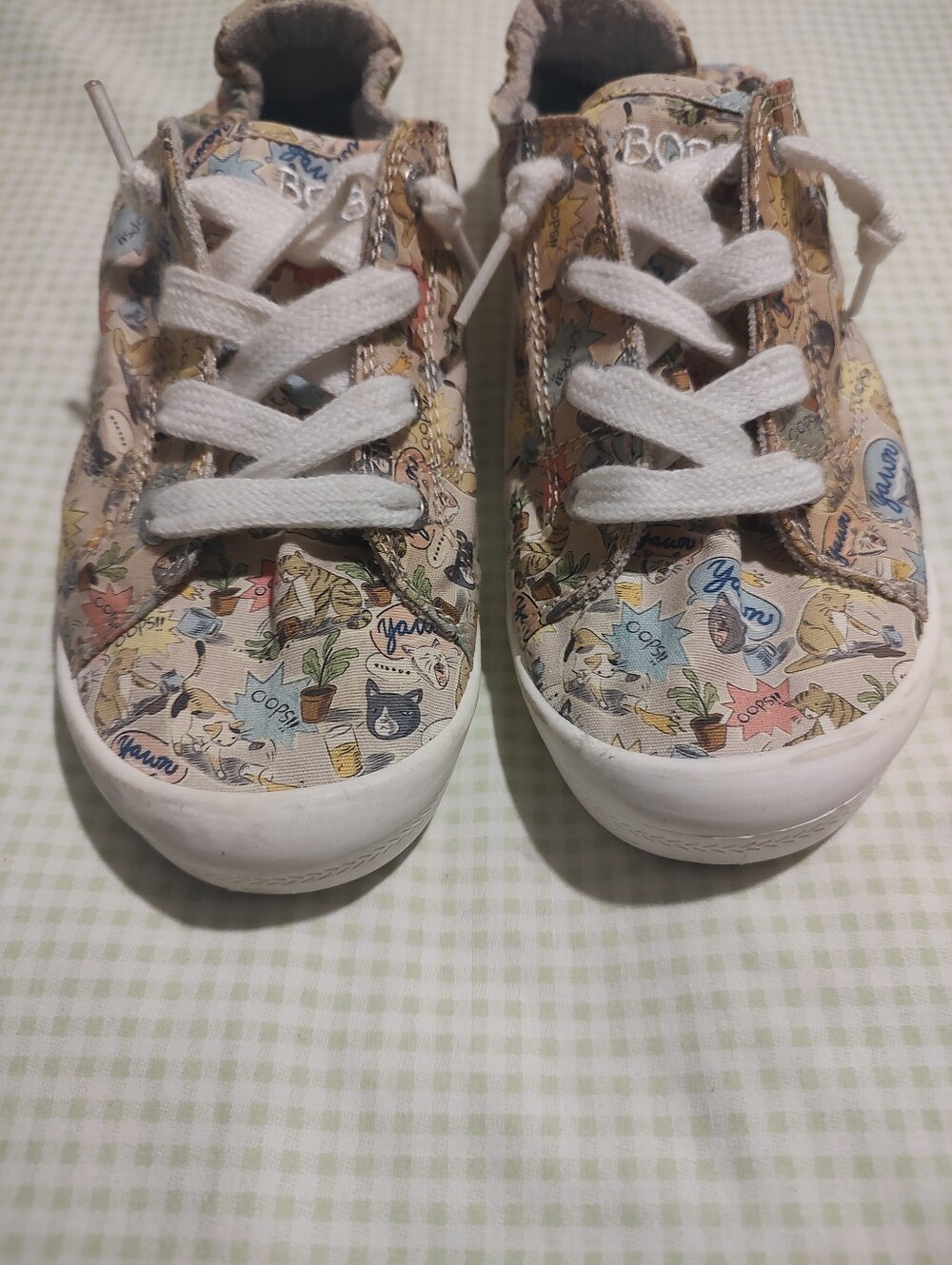 Skechers Women's Bobs Beige Multi-Color Cartoon Print Lace-Up Sneakers
